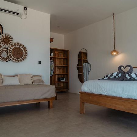 Sunscape Villa - Beachfront And Private Pool Gili Air Eksteriør bilde